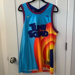 Nike LeBron James x Space Jam "Tune Squad" Jersey & shorts. Men’s L top/M bottom